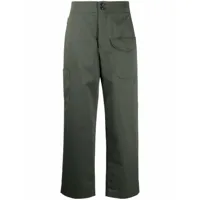 woolrich pantalon droit à poches à rabat - vert