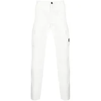 c.p. company pantalon cargo à détail de verre signature - blanc