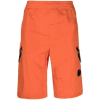 c.p. company bermuda à design multi-poches - orange