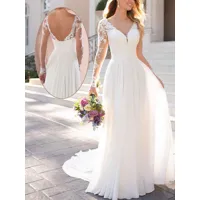 robe de mariée simple blanche col v manche longue en dentelle