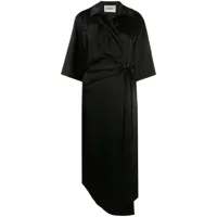 nanushka robe-portefeuille en satin - noir
