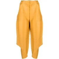 pleats please issey miyake pantalon court à plis - jaune