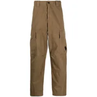 c.p. company pantalon droit en coton à poches cargo - vert