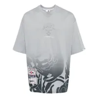 aape by *a bathing ape® camouflage logo-print t-shirt - gris