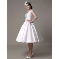robe de mariée courte blanche en satin col v avec noeud boutonnée sur dos au genou robe de mariage vintage